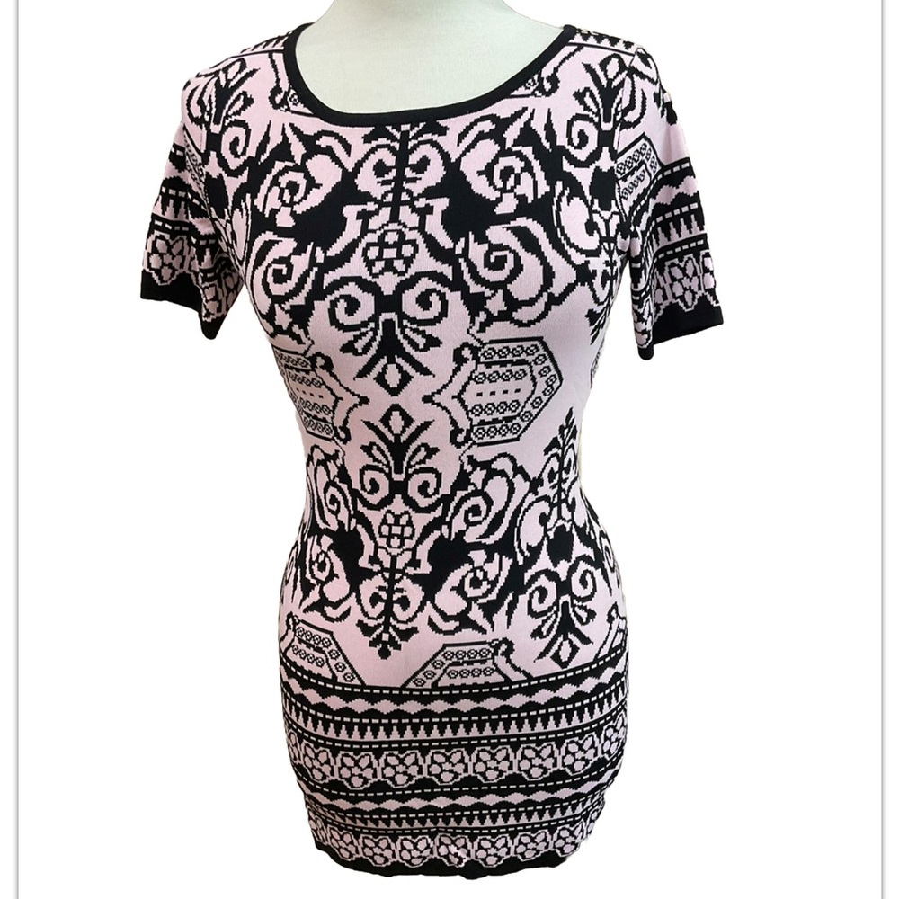 Tunic Pink with black prints by Tesoro Moda small